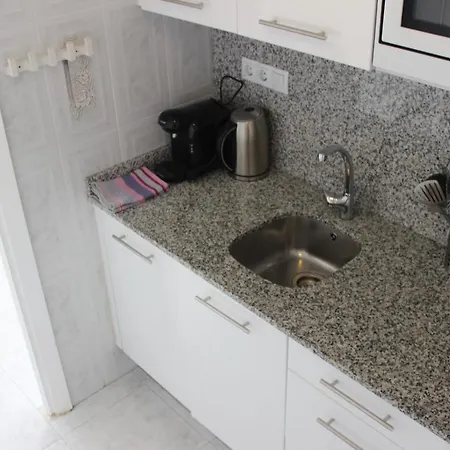 Apartament Beautiful In Front Of Beach, Pool, View Roses