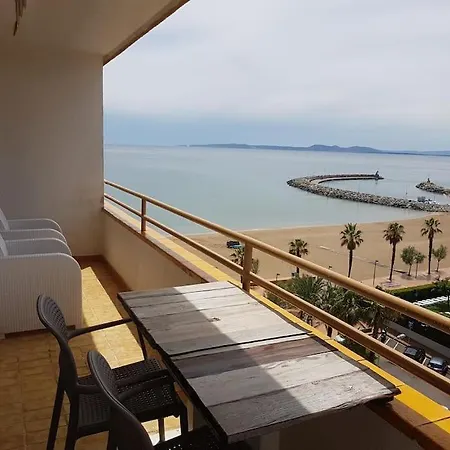 Beautiful In Front Of Beach, Pool, View Apartament Roses
