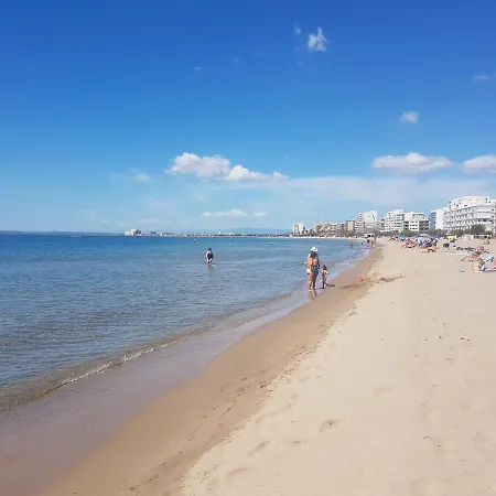 Beautiful In Front Of Beach, Pool, View * Ρόζες